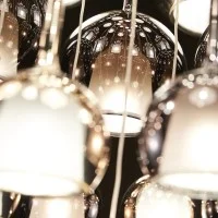 Penta Glo Mini Lampada a Sfera Iconica da Sospensione in Vetro Penta Glo Mini Lampada a Sfera Iconica da Sospensione in Vetro