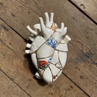 Seletti Love in Bloom Kintsugi porcelain vase Seletti Love in Bloom Kintsugi porcelain vase
