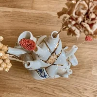 Seletti Love in Bloom Kintsugi porcelain vase Seletti Love in Bloom Kintsugi porcelain vase