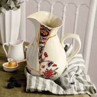 Seletti Kintsugi Carafe in porcelain and gold