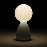 Plust Boom battery-operated table lamp