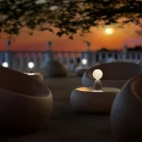 Plust Boom battery-operated table lamp