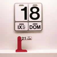 Danese Milano Timor Rossa Limited Edition calendario perpetuo