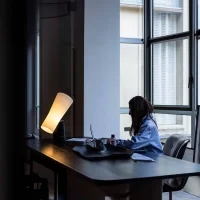 Foscarini Nile lampada led da tavolo a biemissione