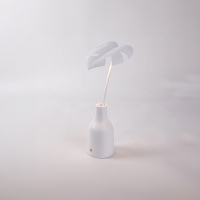 Seletti Leaf Light lampada a led a batteria da tavolo per interno