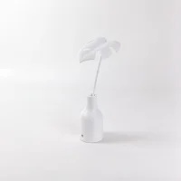 Seletti Leaf Light lampada a led a batteria da tavolo per interno