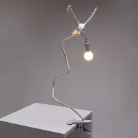 Seletti Sparrow Landing lampada a led da tavolo per interno