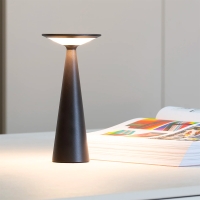 Zafferano Damina battery table lamp