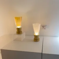 Zafferano Soffio Vase lampada a batteria da tavolo