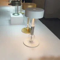Zafferano Royal Family lampada a batteria da tavolo