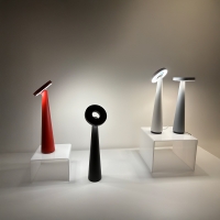 Zafferano Angelina battery table lamp