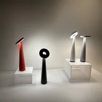 Zafferano Angelina lampada a batteria da tavolo