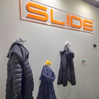 Slide Baffo appendiabiti da parete