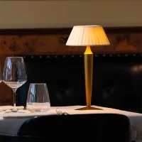 Zafferano Flaminia battery table lamp
