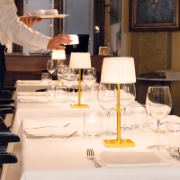 Zafferano Poldina Classic battery table lamp