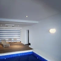 Flos Glo-Ball W wall lamp