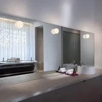 Flos Mini Glo-Ball Mirror lampada da specchio Flos Mini Glo-Ball Mirror lampada da specchio