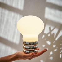 Ingo Maurer Bulb lampada a batteria