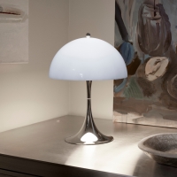 Louis Poulsen Panthella 250 V3 Portable battery lamp