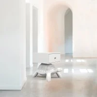 Qeeboo Turtle Carry Bed Table comodino