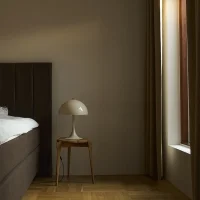 Louis Poulsen Panthella 320 V2 table lamp