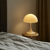 Louis Poulsen Panthella 320 V2 table lamp