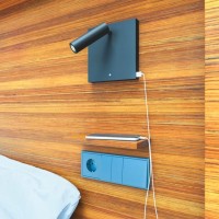 Beneito Faure SWEET Lampada da Parete 4W LED USB x 2 e Ricarica