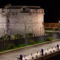 IGuzzini Wow LED on pole 758x415mm Street or Urban Lighting For