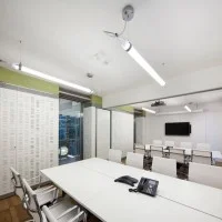 iGuzzini iSign Apparecchio Tubolare Luce Diffusa LED Da Parete