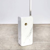 Flos Base Imballata In Marmo Bianco Di Carrara Parte Di