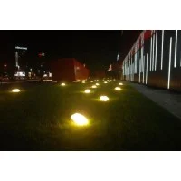 Oluce Stones Outdoor Lampada da Terra per Esterno a Luce