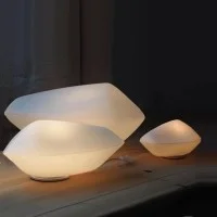 Oluce Stones Outdoor Lampada da Terra per Esterno a Luce
