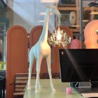 Qeeboo Giraffe In Love XS 100 cm Giraffa con Lampadario a LED