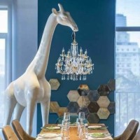 Qeeboo Giraffe In Love M 2,65 mt Giraffa con Lampadario E14