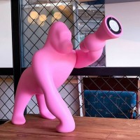 Qeeboo Kong Lampada Gorilla a LED da Terra con Braccio