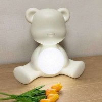 Qeeboo Teddy Girl Lampada Orsetto LED da Tavolo Ricaricabile By