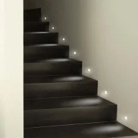 Lampo Segnapasso TRICOLOR a LED 3W con Flangia Bianca Quadrata
