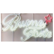 Presepe Luminoso Da Esterno Con 360 LED E Neon Flex Bifacciale, Luce Neutra Fissa, Struttura In Metallo 85x75 Cm, Cavo 1,5 M