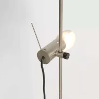 Oluce Agnoli 387 Lampada Da Terra Regolabile a LED da Interno