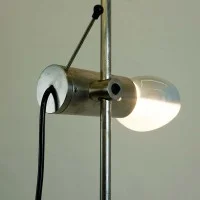 Oluce Agnoli 387 Lampada Da Terra Regolabile a LED da Interno