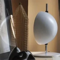 Oluce Superluna T Lampada Semisferica da Tavolo a LED per