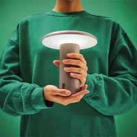 Artemide Takku Lampada LED da Tavolo Wireless Ricaricabile USB
