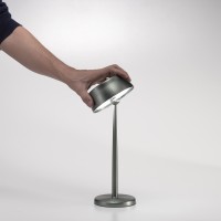Ai Lati Sister Light Lampada Da Tavolo LED Ricaricabile Per Uso interno e Esterno