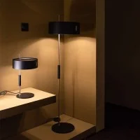 Oluce 1953 Lampada Storica da Terra Oro e Nero By Ostuni & Forti