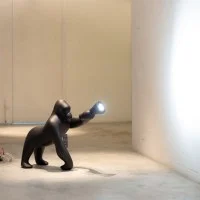 Qeeboo Kong XS Gorilla LED da Tavolo per Interno By S. Giovannoni