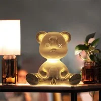 Qeeboo Teddy Boy Lampada Orsetto da Tavolo con Cavo By Giovannoni Qeeboo Teddy Boy Lampada Orsetto da Tavolo con Cavo By Giovannoni