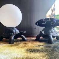 Qeeboo Turtle Carry Lamp Tartaruga LED a Batteria By Marcantonio