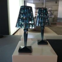Kartell Big Battery Lampada LED da Tavolo By Ferruccio Laviani