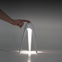 Martinelli Cyborg Lampada LED da Tavolo con Sensore By Karim Rashid