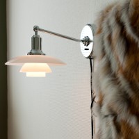 Louis Poulsen PH 2/1 Wall in Opaline Glass By Poul Henningsen